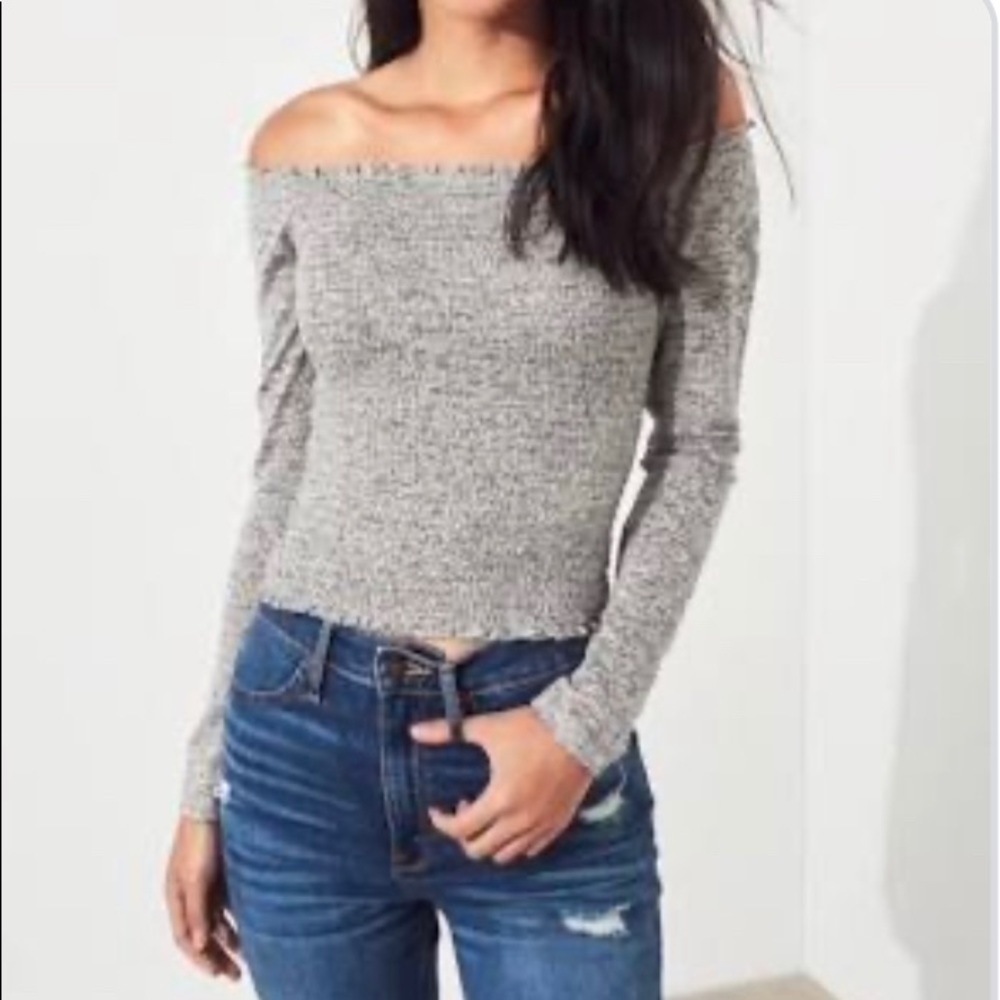 Off the shoulder top!! NWOT